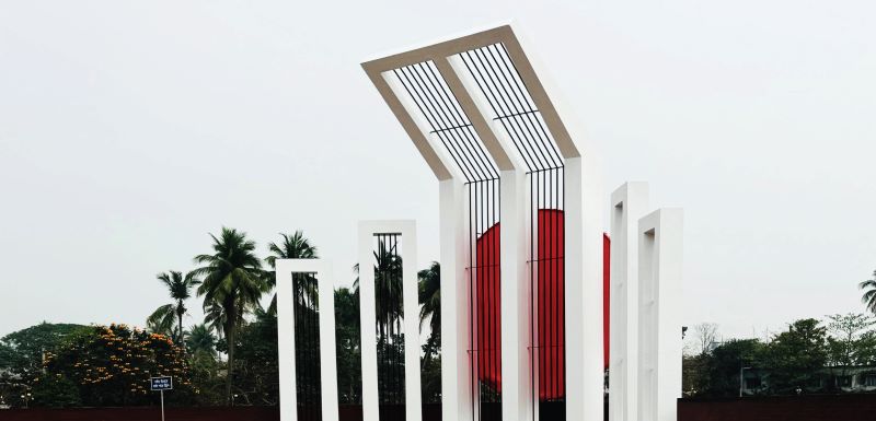 এশিয়ান পেইন্টসের উদ্যোগে বিভিন্ন জেলার শহীদ মিনারে নতুন রূপ